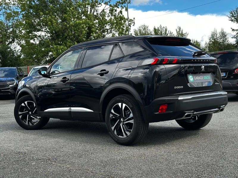 Photo de la voiture PEUGEOT 2008 PureTech 130 S&S BVM6 GT Line