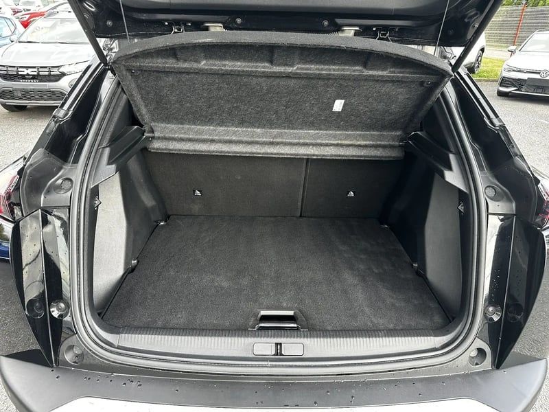 Photo de la voiture PEUGEOT 2008 PureTech 130 S&S BVM6 GT Line