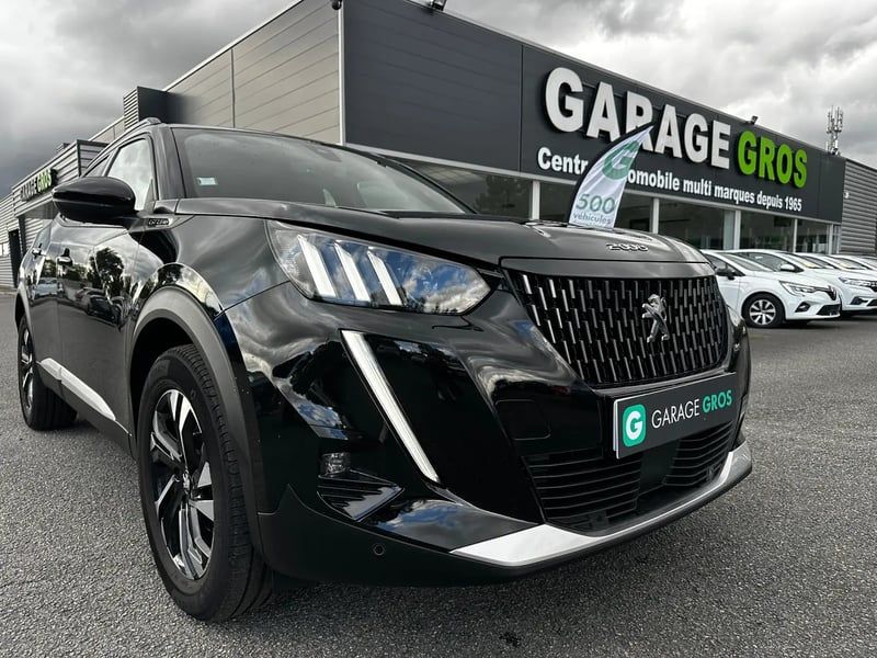 Photo de la voiture PEUGEOT 2008 PureTech 130 S&S BVM6 GT Line