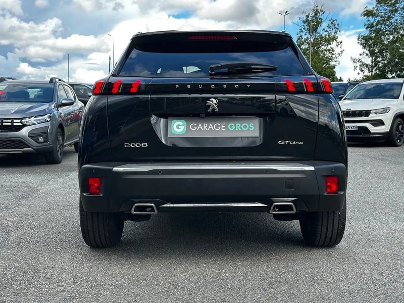 Photo de la voiture PEUGEOT 2008 PureTech 130 S&S BVM6 GT Line