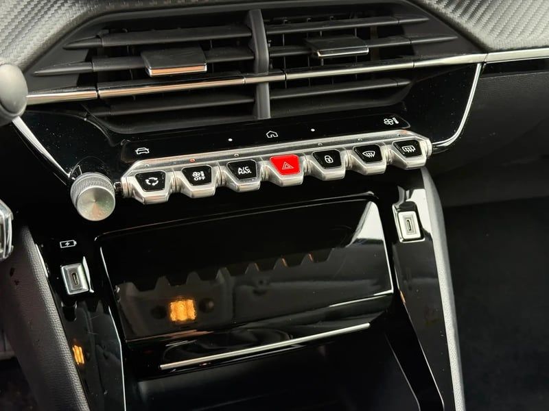Photo de la voiture PEUGEOT 208 100 S&S BVM6 Allure