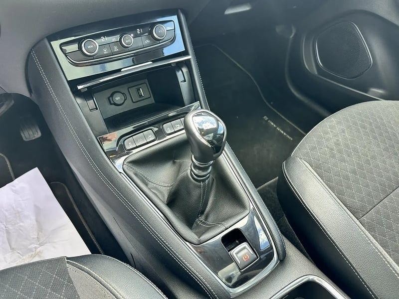 Photo de la voiture OPEL GRANDLAND X 1.2 Turbo 130 ch ECOTEC Innovation