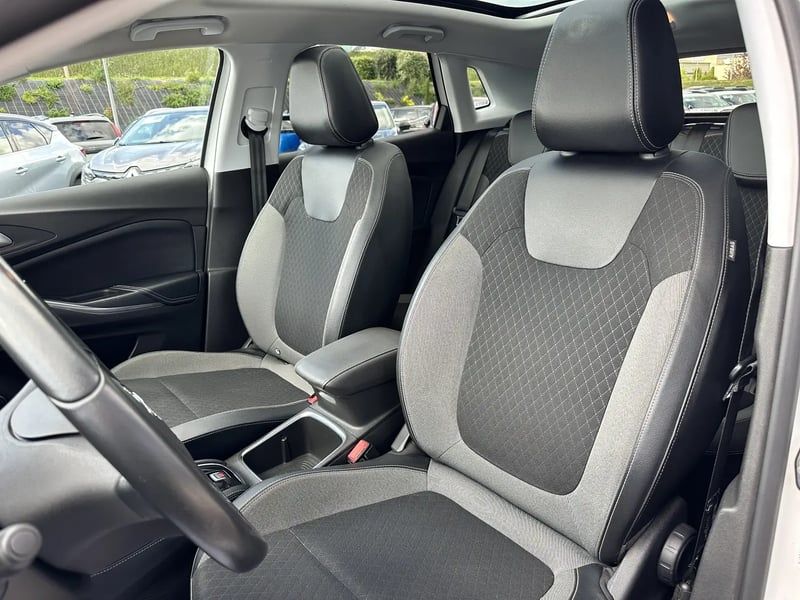 Photo de la voiture OPEL GRANDLAND X 1.2 Turbo 130 ch ECOTEC Innovation