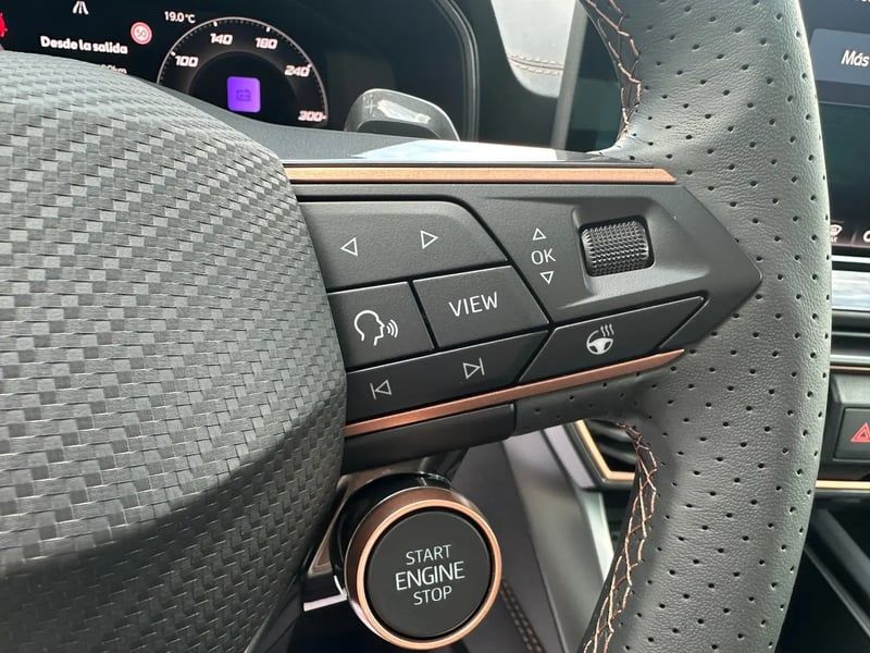 Photo de la voiture CUPRA FORMENTOR 2.0 TDI 150 ch DSG7 V
