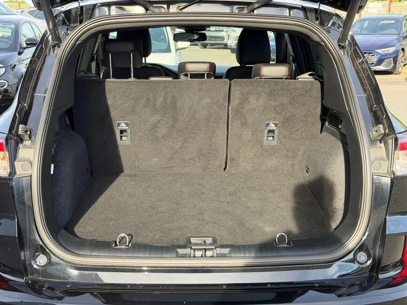 Photo de la voiture FORD KUGA 2.0 TDCi 120 S&S 4x2 Powershift ST-Line