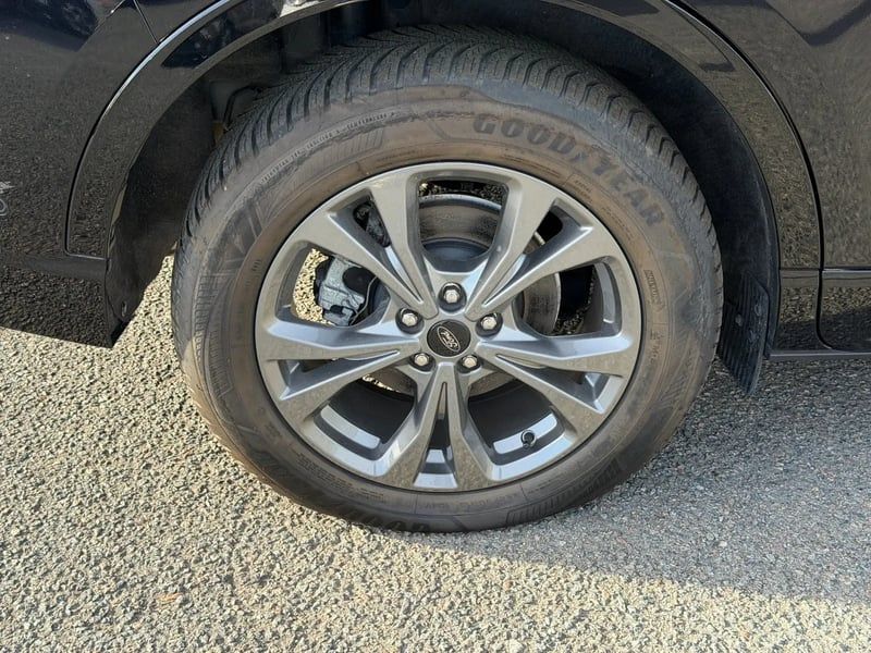 Photo de la voiture FORD KUGA 2.0 TDCi 120 S&S 4x2 Powershift ST-Line