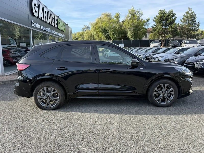 Photo de la voiture FORD KUGA 2.0 TDCi 120 S&S 4x2 Powershift ST-Line