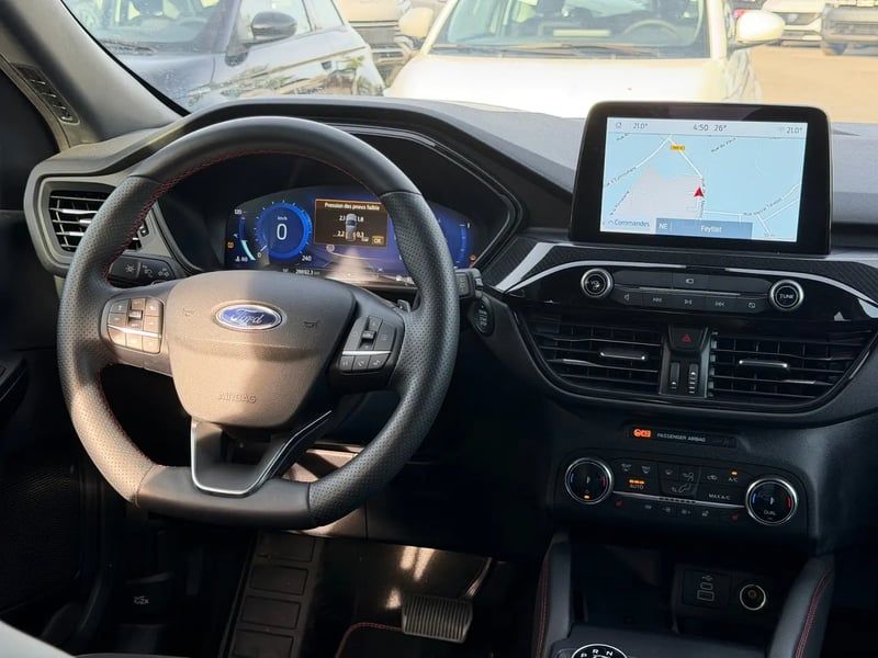 Photo de la voiture FORD KUGA 2.0 TDCi 120 S&S 4x2 Powershift ST-Line