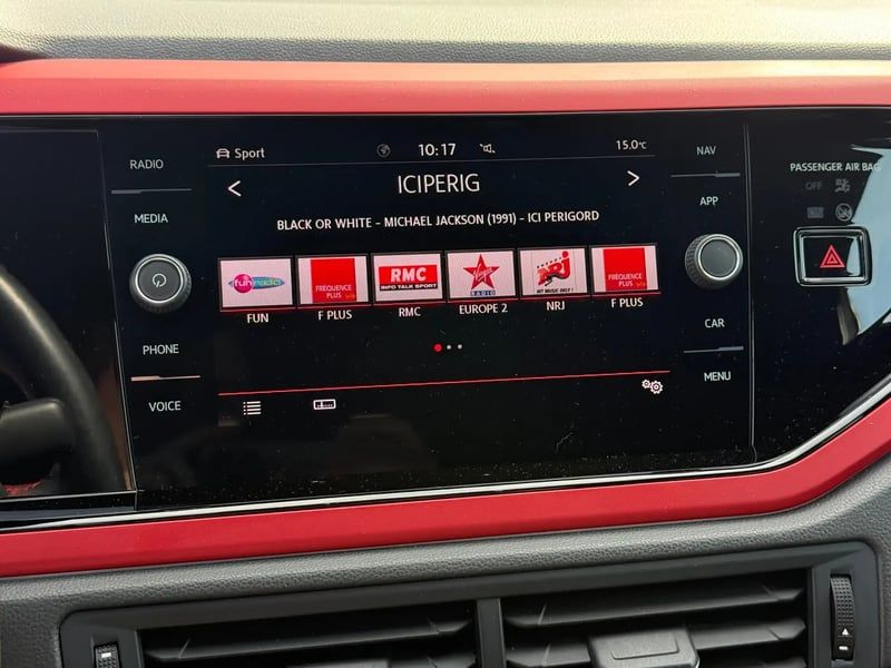 Photo de la voiture VOLKSWAGEN POLO 2.0 TSI 200 S&S DSG6 GTI
