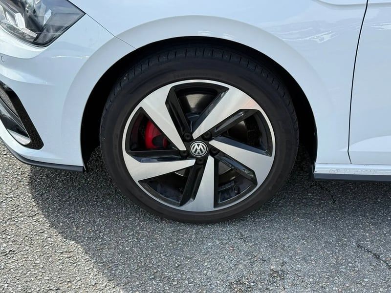 Photo de la voiture VOLKSWAGEN POLO 2.0 TSI 200 S&S DSG6 GTI