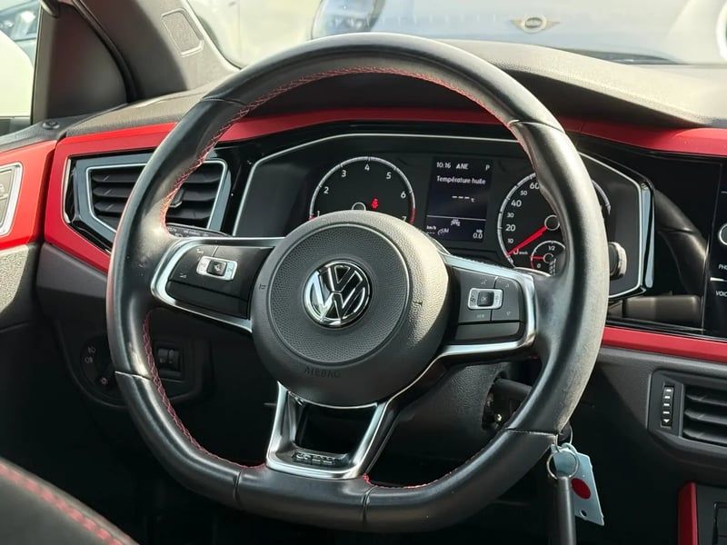 Photo de la voiture VOLKSWAGEN POLO 2.0 TSI 200 S&S DSG6 GTI
