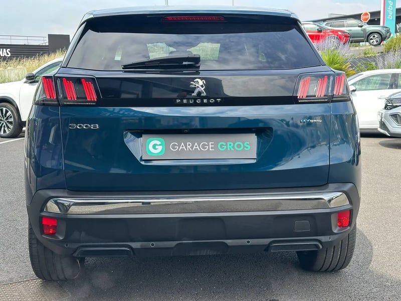 Photo de la voiture PEUGEOT 3008 Hybrid 180 e-EAT8 Allure Pack