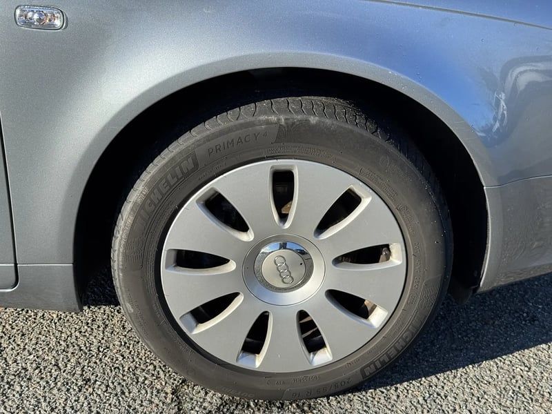 Photo de la voiture AUDI A4 AVANT 2.0 TDI Ambiente