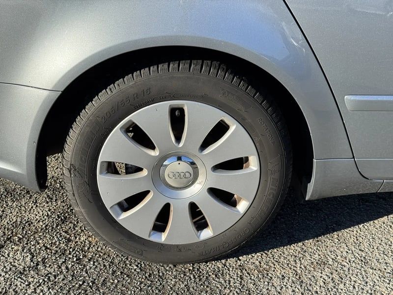 Photo de la voiture AUDI A4 AVANT 2.0 TDI Ambiente