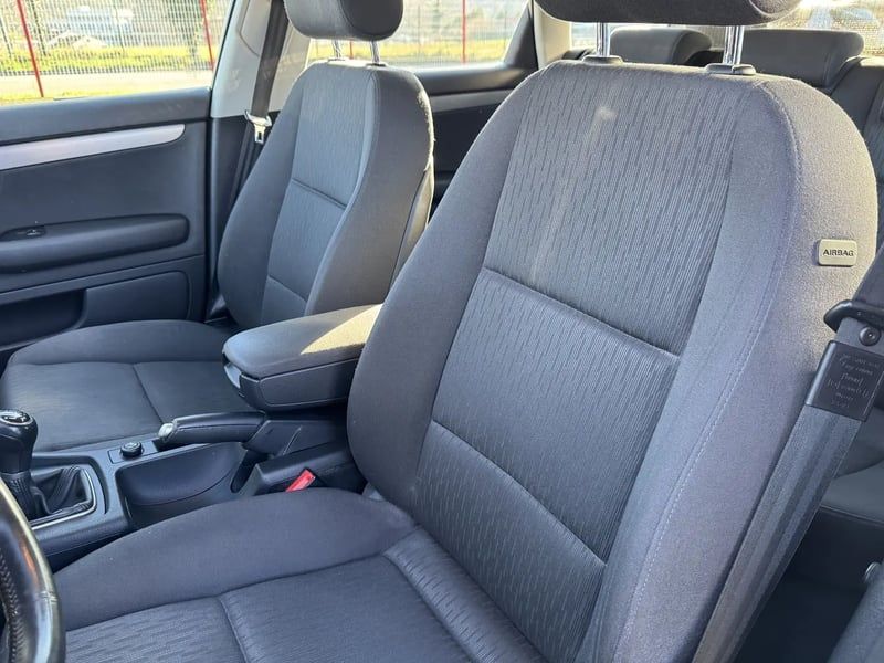 Photo de la voiture AUDI A4 AVANT 2.0 TDI Ambiente