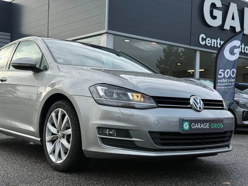 Photo de la voiture VOLKSWAGEN GOLF 1.4 TSI 125 BlueMotion Technology Carat