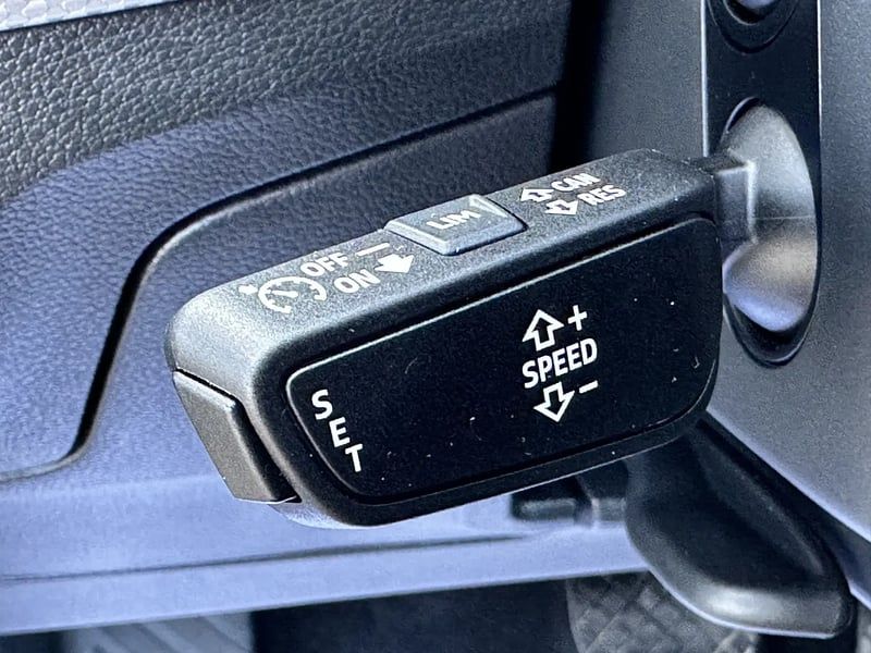 Photo de la voiture AUDI Q2 35 TFSI 150 S tronic 7 S line