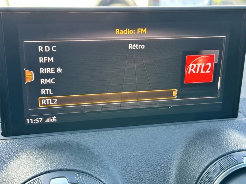 Photo de la voiture AUDI Q2 35 TFSI 150 S tronic 7 S line