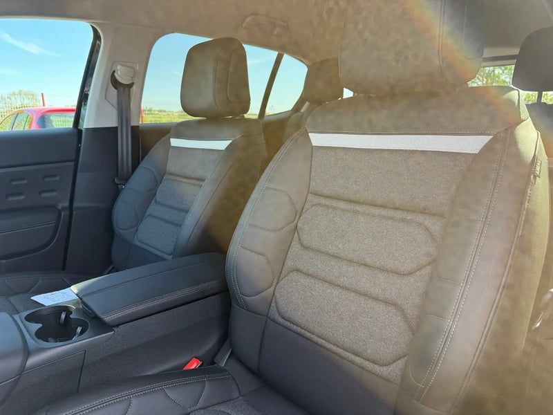 Photo de la voiture CITROEN C5 AIRCROSS Hybride 145 e-DCS6 Max