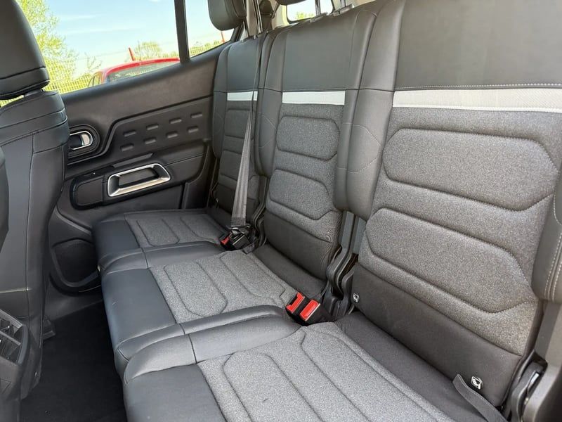 Photo de la voiture CITROEN C5 AIRCROSS Hybride 145 e-DCS6 Max