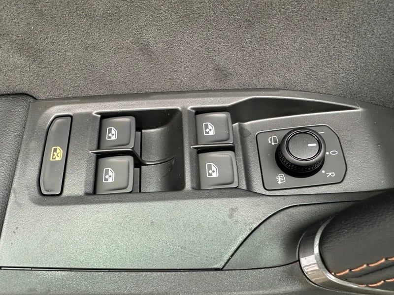 Photo de la voiture CUPRA FORMENTOR 2.0 TDI 150 ch DSG7 V