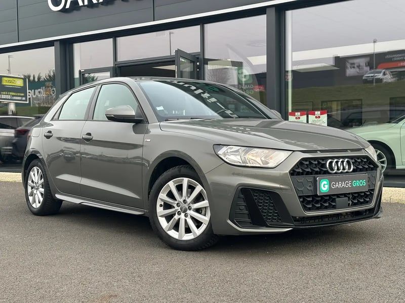 Photo de la voiture AUDI A1 SPORTBACK 30 TFSI 116 ch S tronic 7 S line