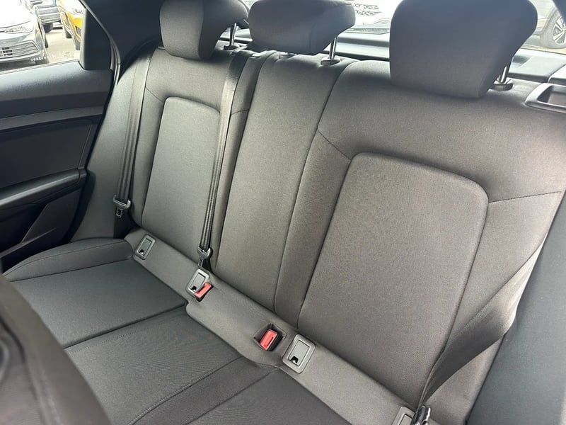 Photo de la voiture AUDI A1 SPORTBACK 30 TFSI 116 ch S tronic 7 S line