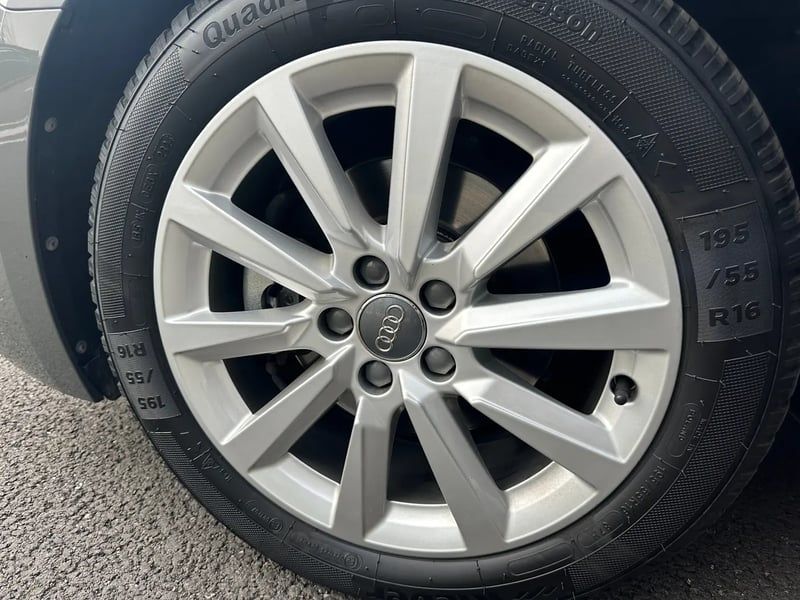 Photo de la voiture AUDI A1 SPORTBACK 30 TFSI 116 ch S tronic 7 S line