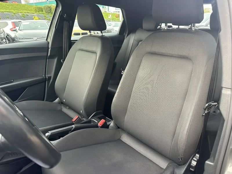 Photo de la voiture AUDI A1 SPORTBACK 30 TFSI 116 ch S tronic 7 S line