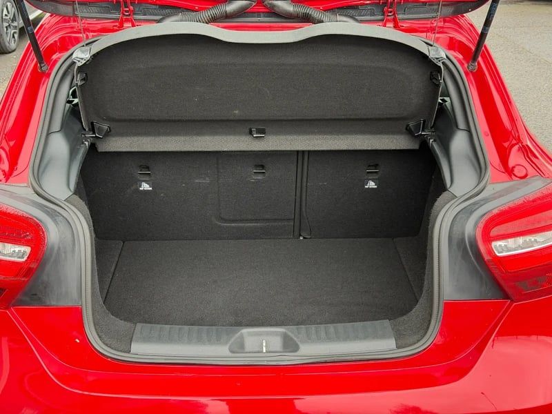 Photo de la voiture MERCEDES CLASSE A 160 Inspiration