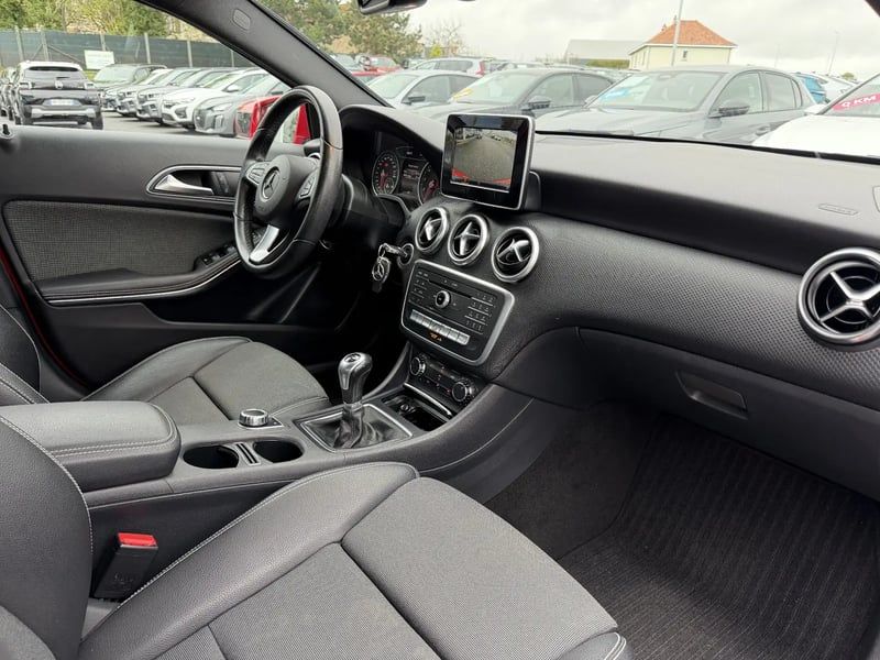 Photo de la voiture MERCEDES CLASSE A 160 Inspiration