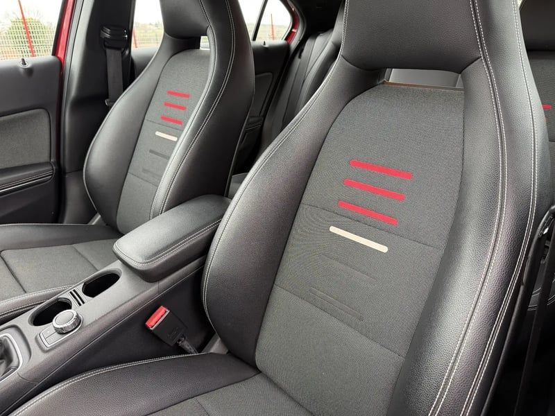 Photo de la voiture MERCEDES CLASSE A 160 Inspiration