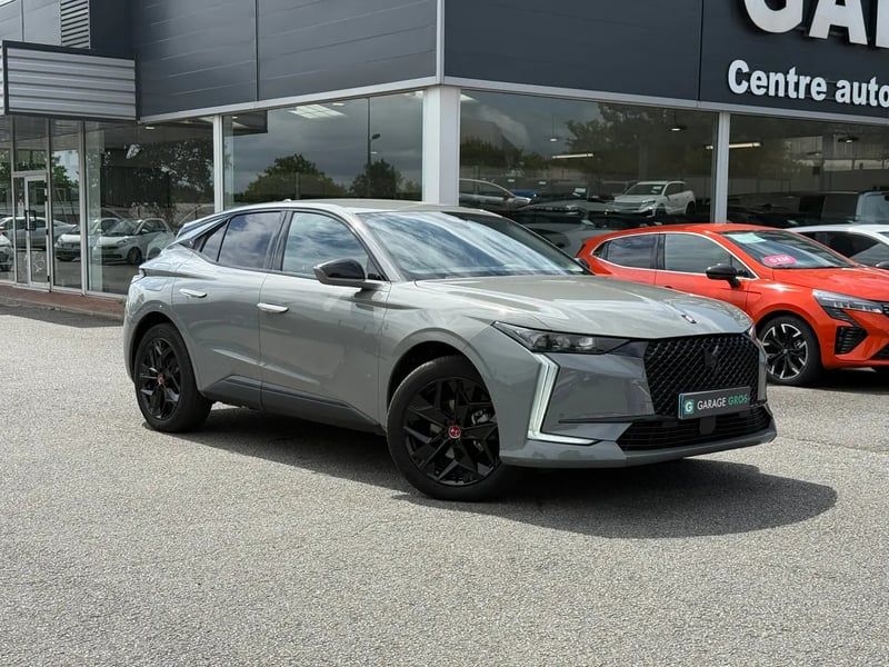 Photo de la voiture DS DS 4 PureTech 130 EAT8 Performance Line
