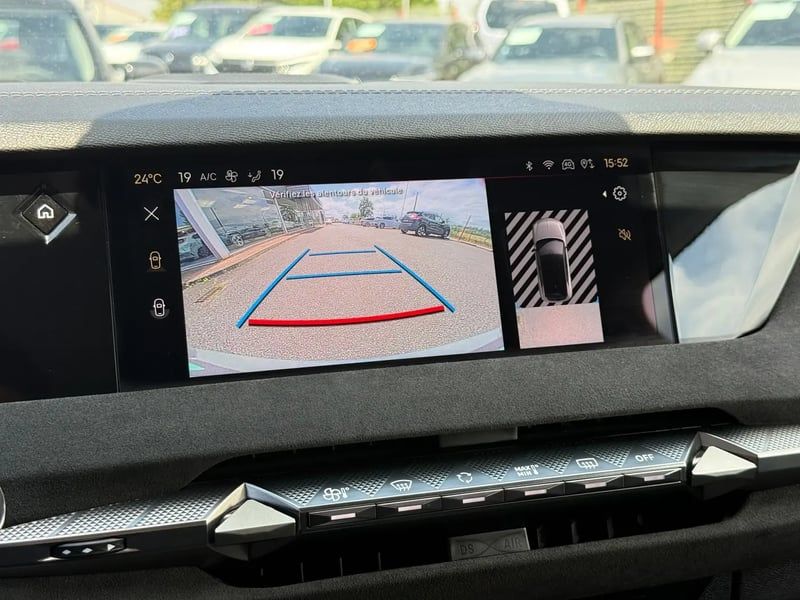 Photo de la voiture DS DS 4 PureTech 130 EAT8 Performance Line