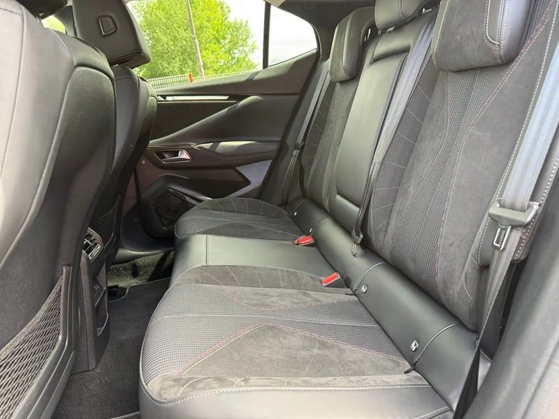 Photo de la voiture DS DS 4 PureTech 130 EAT8 Performance Line