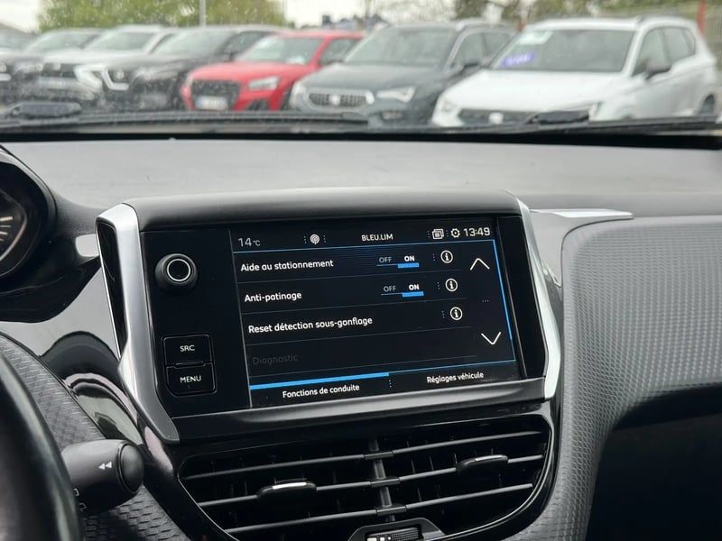 Photo de la voiture PEUGEOT 2008 1.2 PureTech 110ch S&S EAT6 Allure