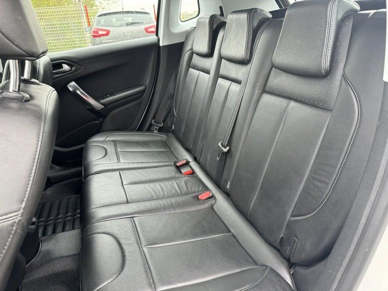 Photo de la voiture PEUGEOT 2008 1.2 PureTech 110ch S&S EAT6 Allure