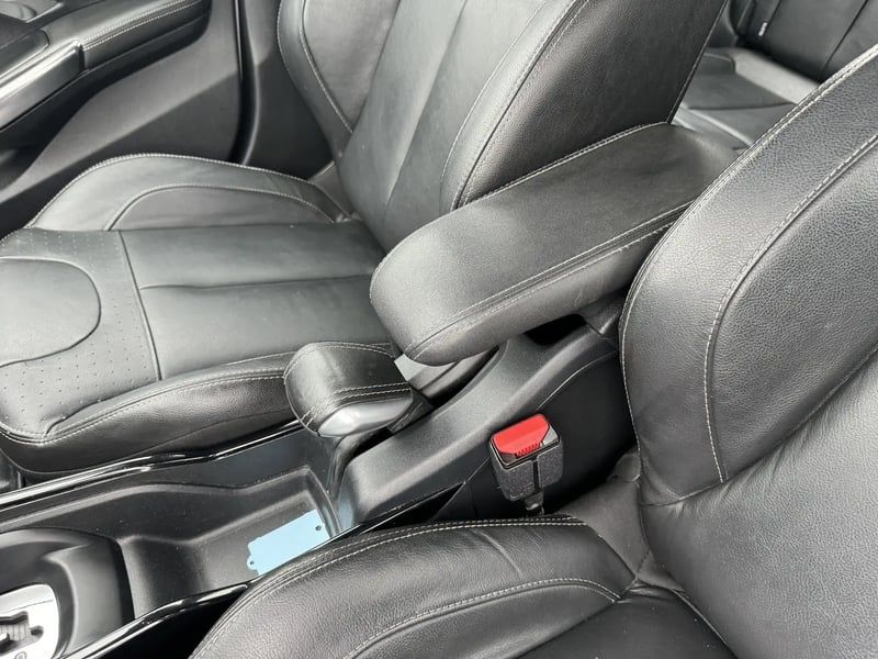 Photo de la voiture PEUGEOT 2008 1.2 PureTech 110ch S&S EAT6 Allure