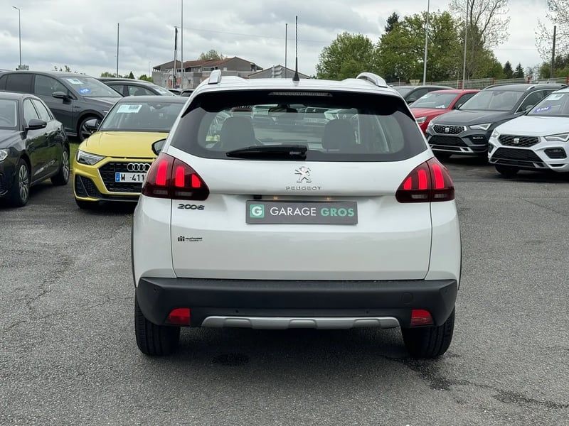 Photo de la voiture PEUGEOT 2008 1.2 PureTech 110ch S&S EAT6 Allure