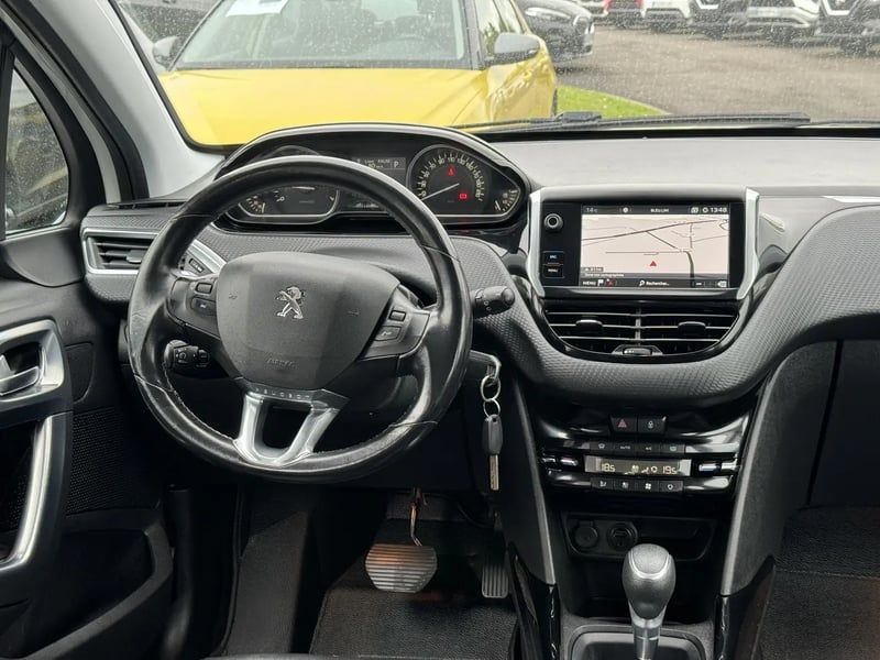 Photo de la voiture PEUGEOT 2008 1.2 PureTech 110ch S&S EAT6 Allure