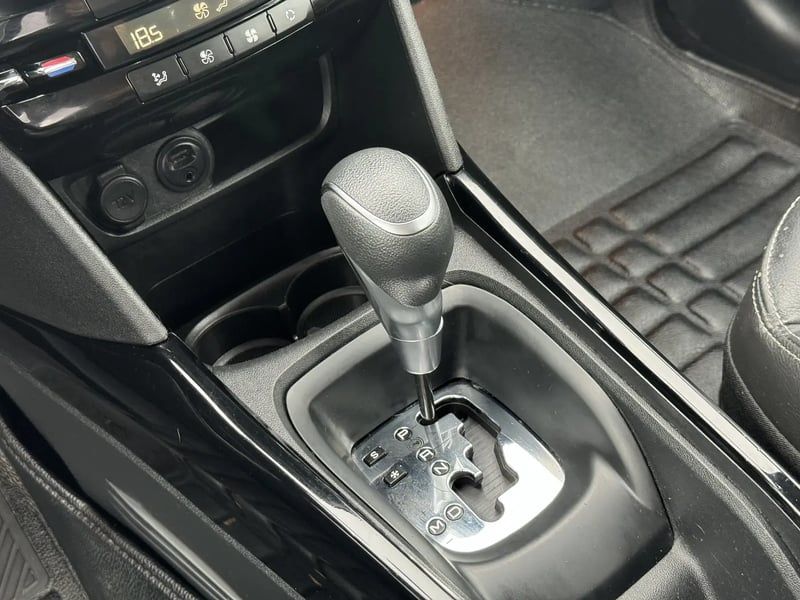 Photo de la voiture PEUGEOT 2008 1.2 PureTech 110ch S&S EAT6 Allure