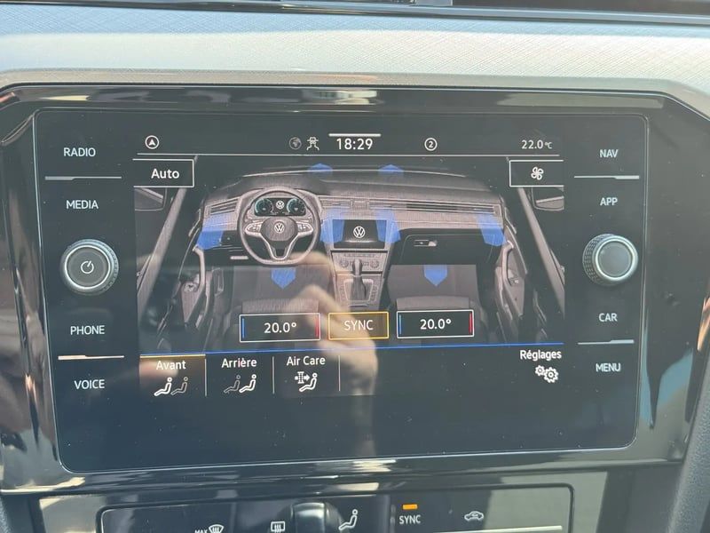 Photo de la voiture VOLKSWAGEN PASSAT SW 2.0 TDI EVO SCR 150 DSG7