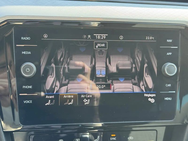 Photo de la voiture VOLKSWAGEN PASSAT SW 2.0 TDI EVO SCR 150 DSG7