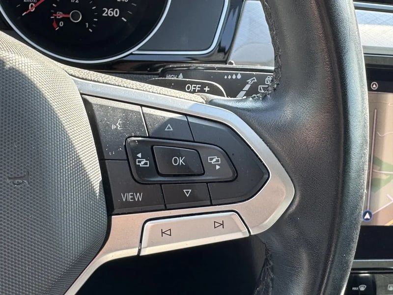 Photo de la voiture VOLKSWAGEN PASSAT SW 2.0 TDI EVO SCR 150 DSG7