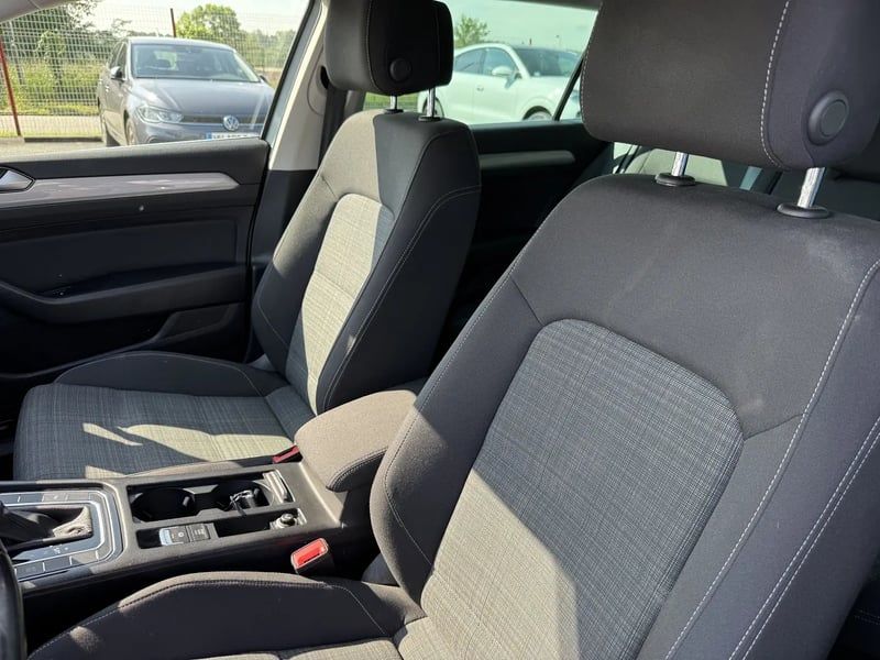 Photo de la voiture VOLKSWAGEN PASSAT SW 2.0 TDI EVO SCR 150 DSG7