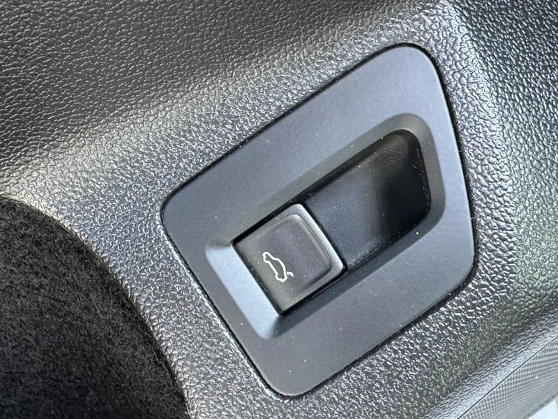 Photo de la voiture VOLKSWAGEN PASSAT SW 2.0 TDI EVO SCR 150 DSG7