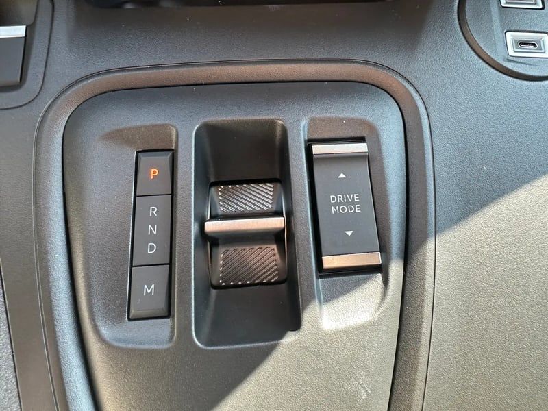 Photo de la voiture PEUGEOT RIFTER XL Diesel 130 ch Automatique 5pl Allure - 5P