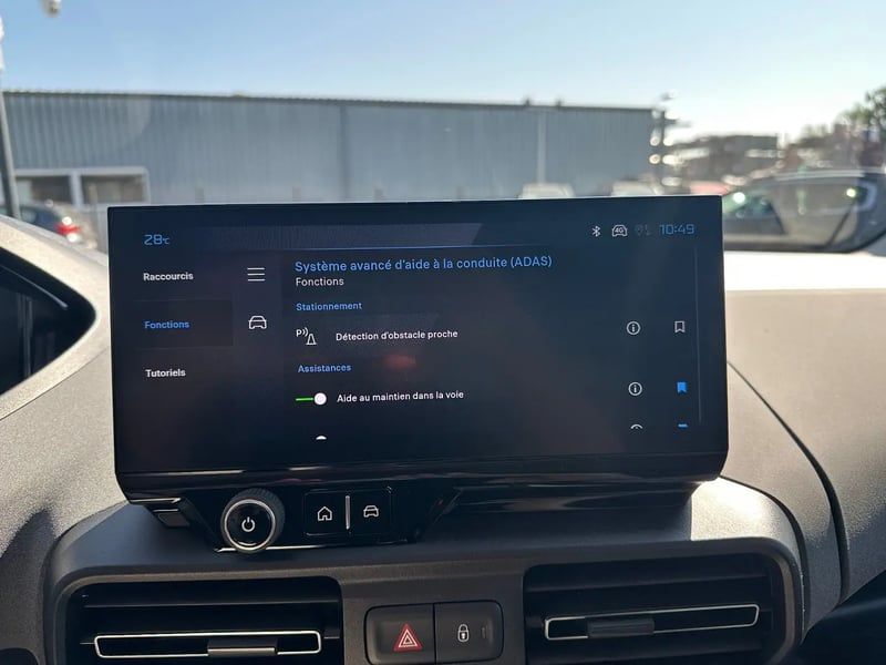 Photo de la voiture PEUGEOT RIFTER XL Diesel 130 ch Automatique 5pl Allure - 5P