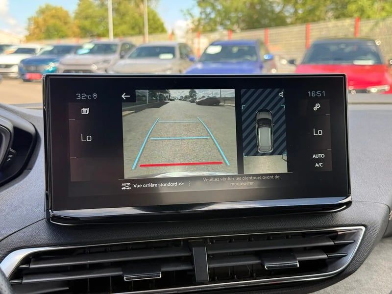 Photo de la voiture PEUGEOT 3008 PureTech 130ch S&S BVM6 GT