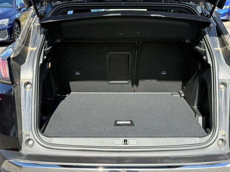 Photo de la voiture PEUGEOT 3008 PureTech 130ch S&S BVM6 GT